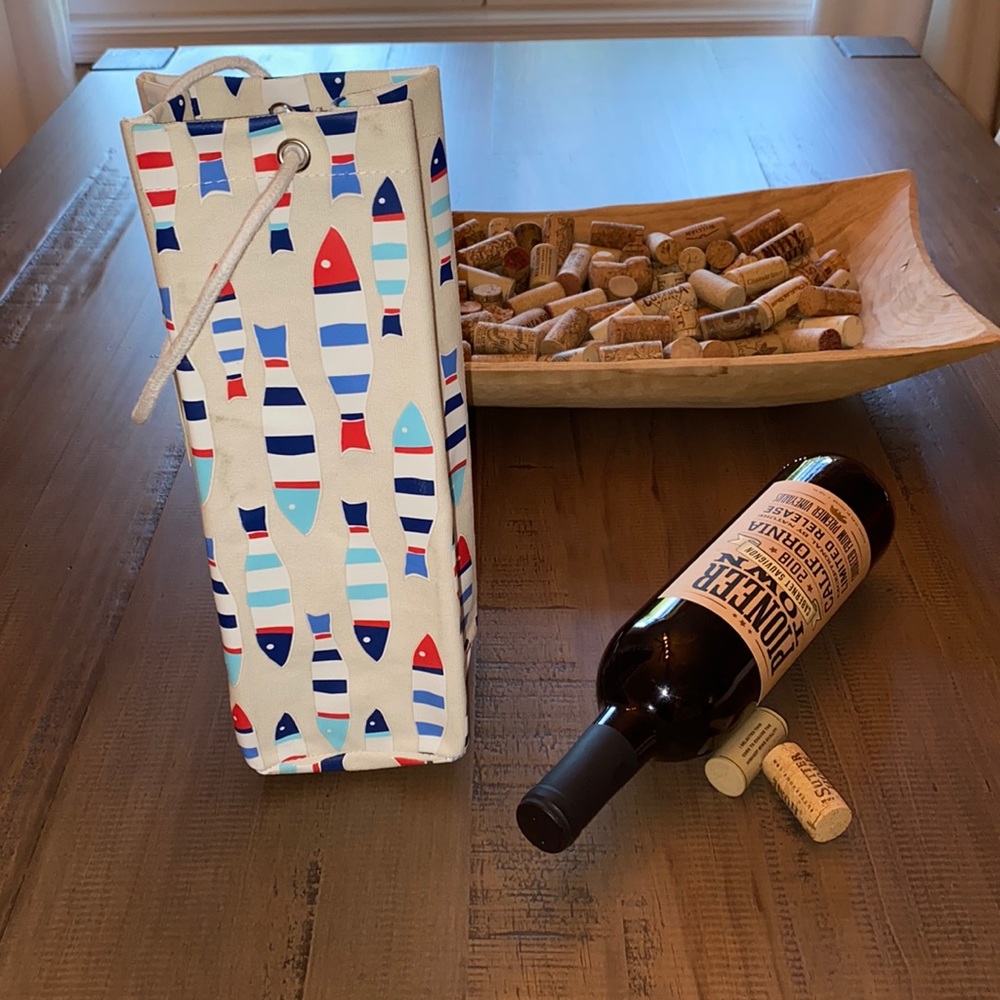 Fresh catch oiled canvas wine bag gift tote fish print nwt